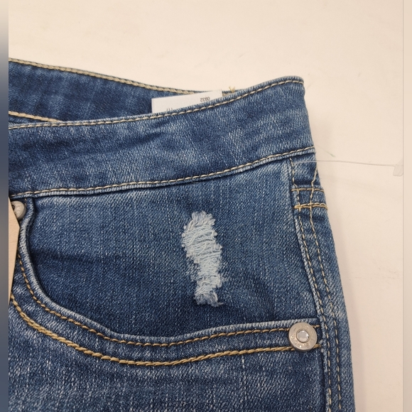 NWT Levi's Girls Bermuda Denim Shorts Diamond Buttons  Distress Stretch Cuff 16R - Picture 6 of 8